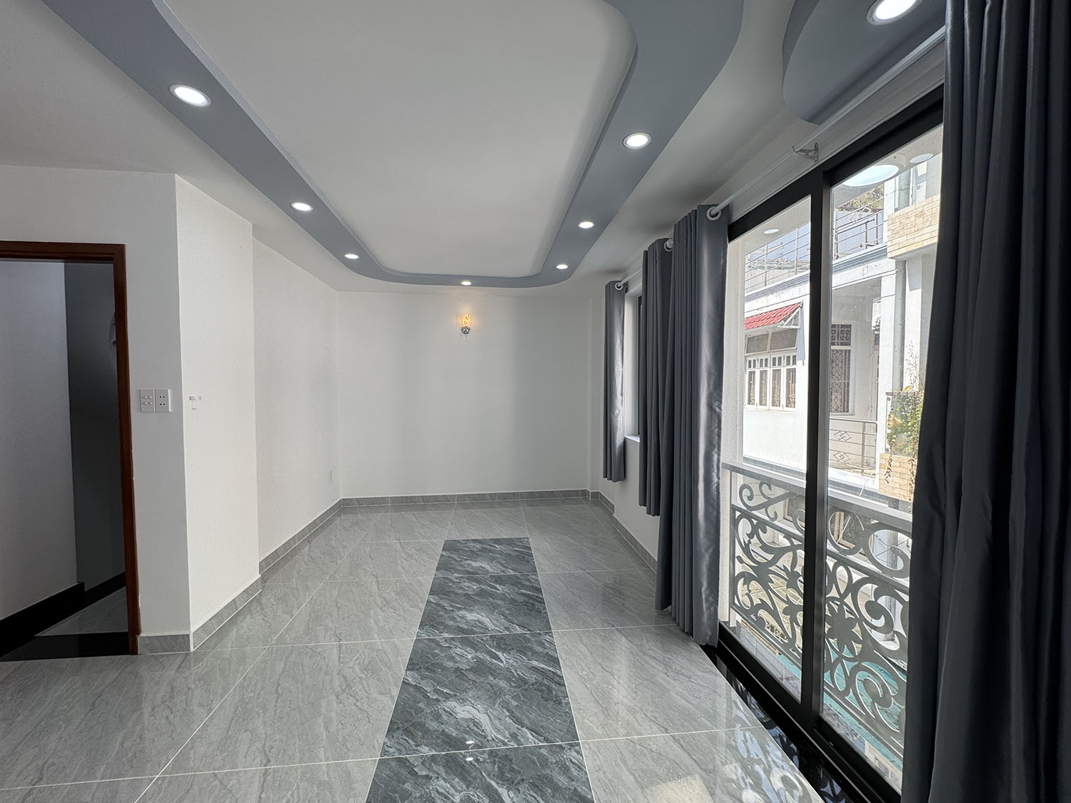 Siêu phẩm biệt thự mini góc 2 mặt tiền, 3 lầu, xây mới 100%, hẻm đẹp khu cao cấp Lê Văn Sỹ, Quận 3